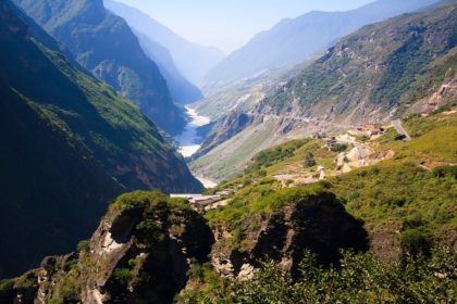 China - shutterstock_170807405 - Lijiang Tiger Leaping Gorge - Website Itineraries